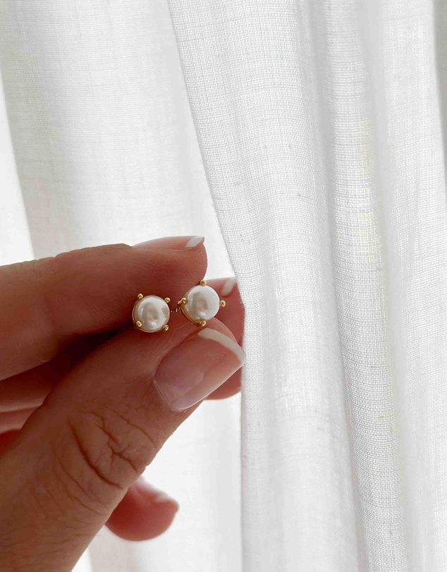 Pastiche - Ava Studs