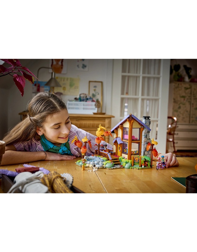 LEGO - 42705 Cozy Fall Forest Cabin