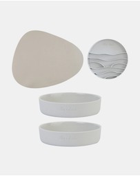 Lilly + Dash - Cat Eat and Drink Set – 2 Bowls + Lick Insert + Slate Placemat