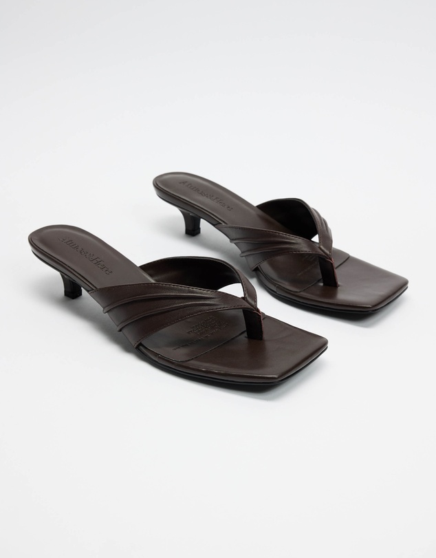 Atmos&Here - Tilly Square Toe Thong Leather Kitten Heels