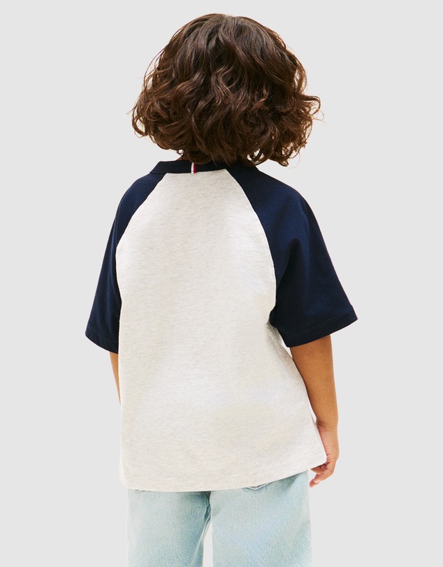 Tommy Hilfiger - Boys Graphic Raglan Crew Neck T-Shirt - Kids