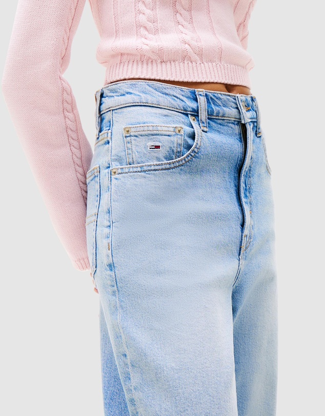 Tommy Jeans - Ultra High Rise Tapered Mom Jeans
