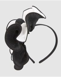 Max Alexander - White and Black Racing Fascinator