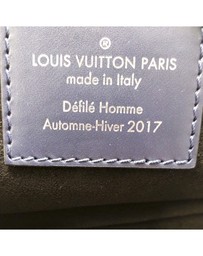 Pre-Loved by Azura Reborn - Pre-Loved louis vuitton Pochette Crossbody Bag