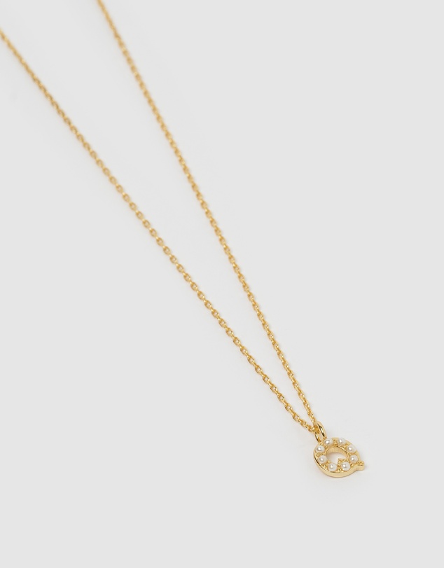 Izoa - Pearl Letter Q Necklace Gold