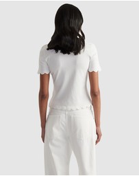 Decjuba - Kai Scallop Edge Tee