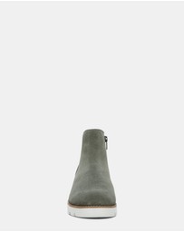 Vionic - Brionie Chelsea Boot - Olive Suede