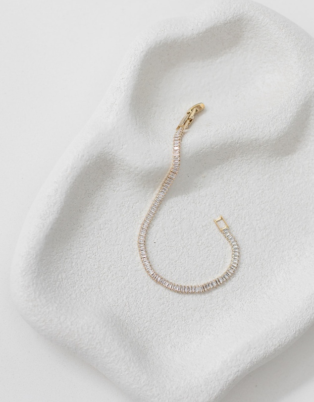 The White Collection - Sidney Bracelet - Baguette Gold Tennis Bracelet