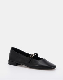 Miss Sofie - Ledger Flats