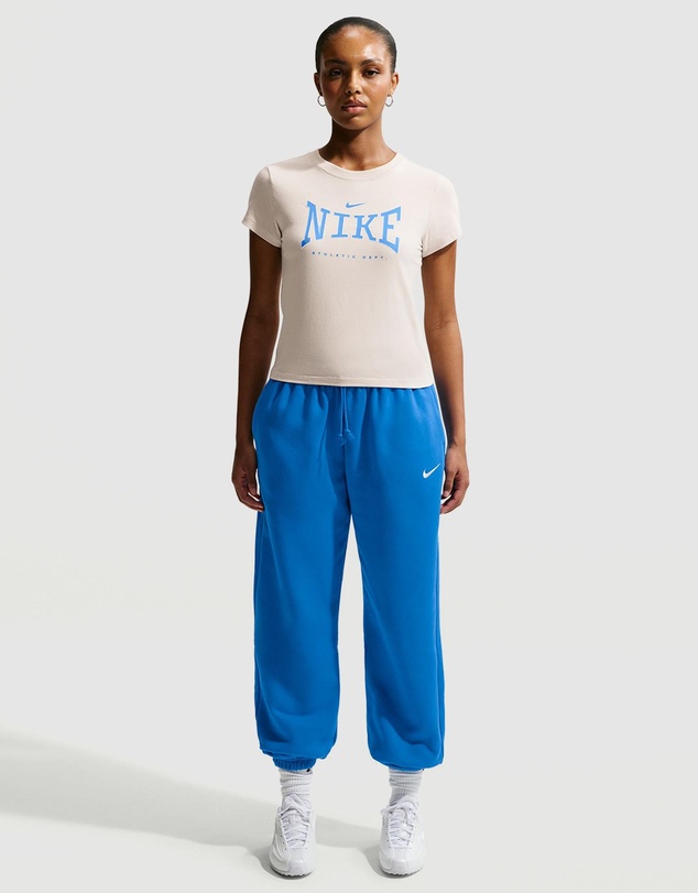 Nike - Sportswear Slim T-Shirt