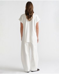 Decjuba - D-Luxe Half Moon Tee