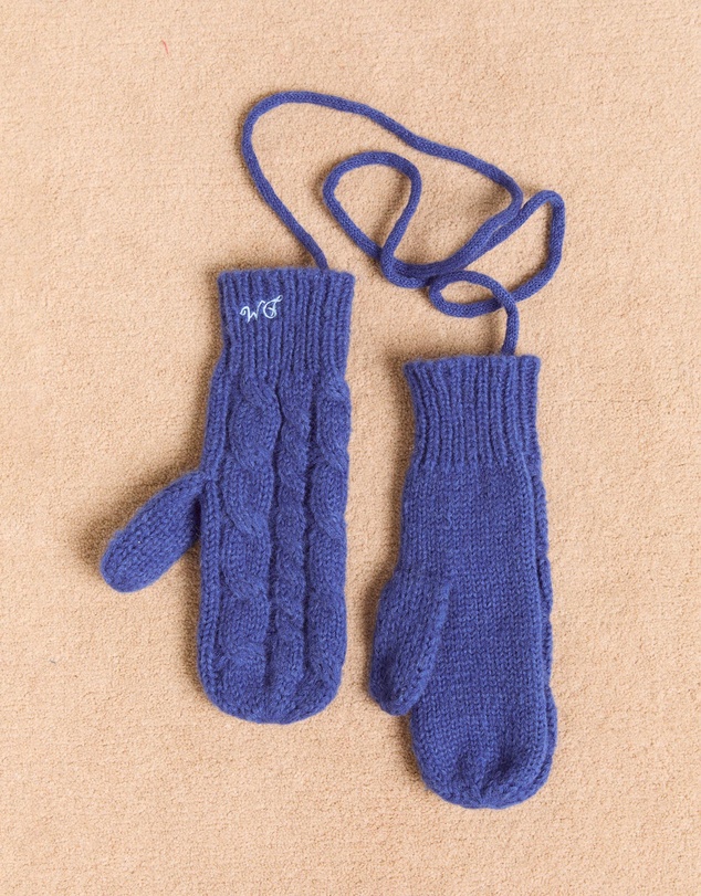 Damson Madder - Cable String Mittens