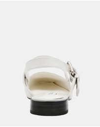 Steve Madden - Believer White Leather Flats