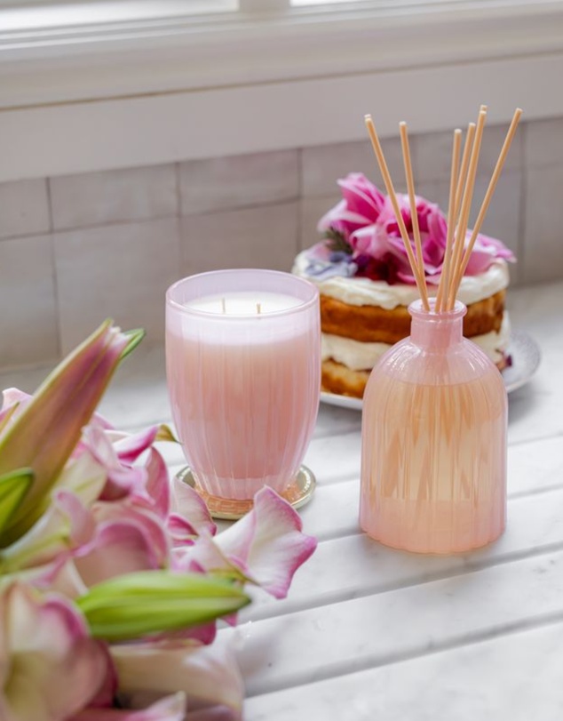 Peppermint Grove - Pink Rose & Marshmallow Soy Candle 370g