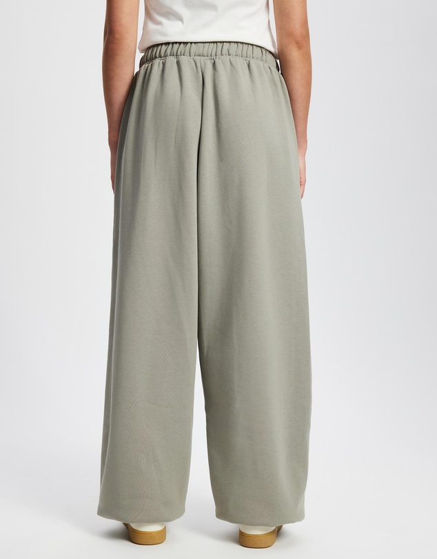 adidas Originals - Essentials Linear Oversized Jogger Pants