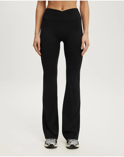 Cotton On Body Active - Ultra Luxe Cross Front Invisible Scrunch Flare