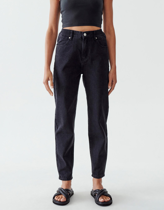 Calli - Hudson Mom Jeans