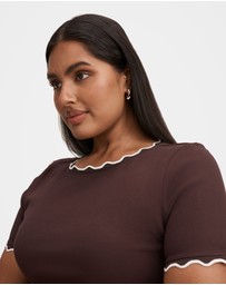Forever New Curve - Rebecca Curve Scallop Trim T-shirt