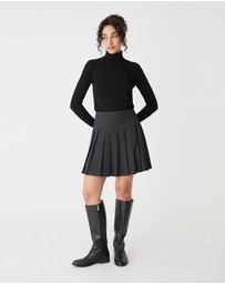 Forcast - Westwood Pleated Mini Skirt