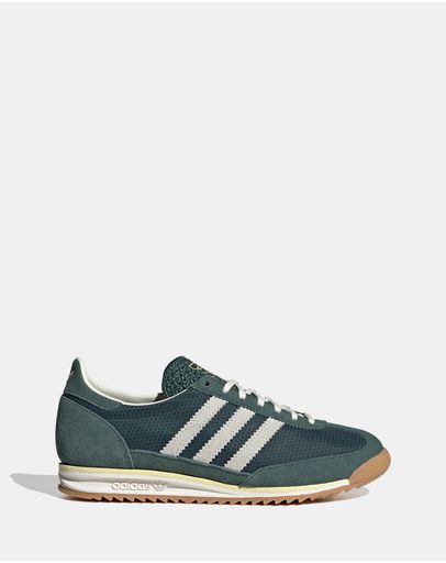 Mineral Green, Off White & Gum 3