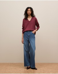 Trenery - Merino V Neck Knit in Auburn