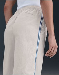 Nike - Sportswear High-Waisted 9