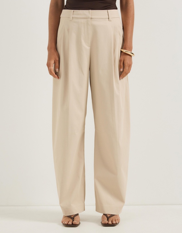 Atmos&Here - Ava Tailored Pleat Front Barrel Pants