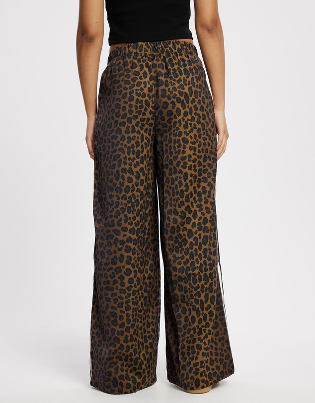 adidas Originals - Originals Wide Leg Satin Pants in Leopard