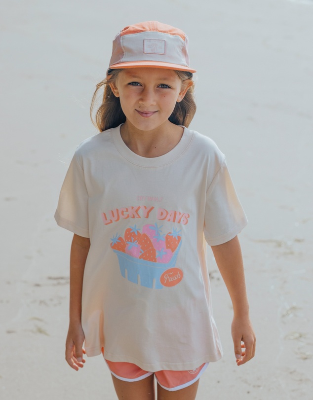 Crywolf - SCRATCH 'N SMELL T-SHIRT Strawberries