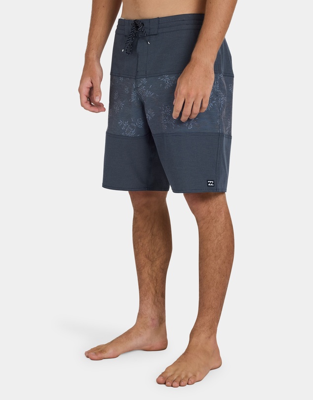 Billabong - Mens Tribong 18.5