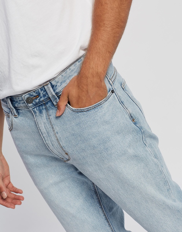 Abrand - A Chopped Straight Jeans
