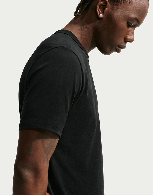 Nike - Sportswear Tailored Premium Patch Essentials T-Shirt
