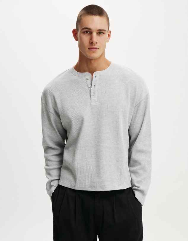 Cotton On - Relaxed Fit Textured Henley Long Sleeve T-Shirt