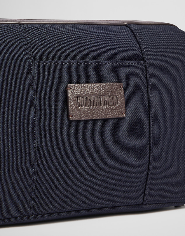 Country Road - Hudson Washbag