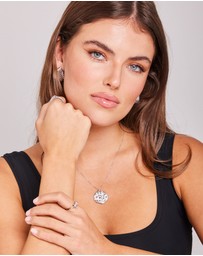 Zoe Olivia - Waterproof Drift Medallion Necklace