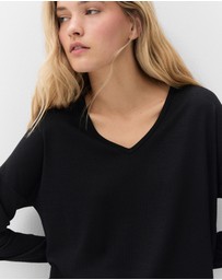 UNISON - Soft V Neck Long Sleeve Tee