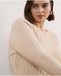 Atmos&Here Curvy - Rumi LS Fitted Rib Knit Top