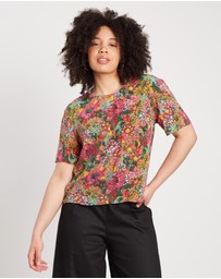 The Social Outfit - Silk Tee - Fairfield Bloom