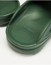 Lusso Cloud - Scenario Slides - Unisex