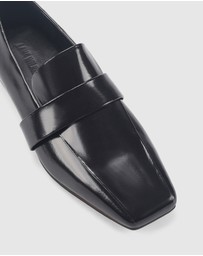 LANA WILKINSON - Lora Loafer Flat