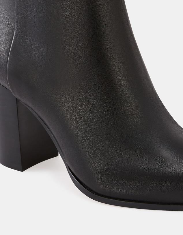 Wittner - Harpa Leather Ankle Boots