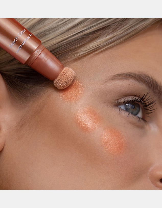 MCoBeauty - Highlight & Glow Beauty Wand - Peach Glow