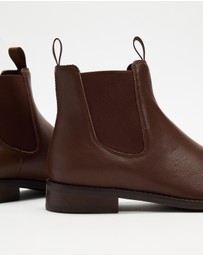 AERE - Leather Chelsea Boots - Men's