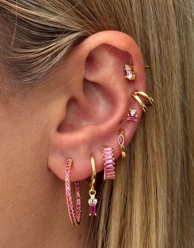 Izoa - Belle Hoop Earrings