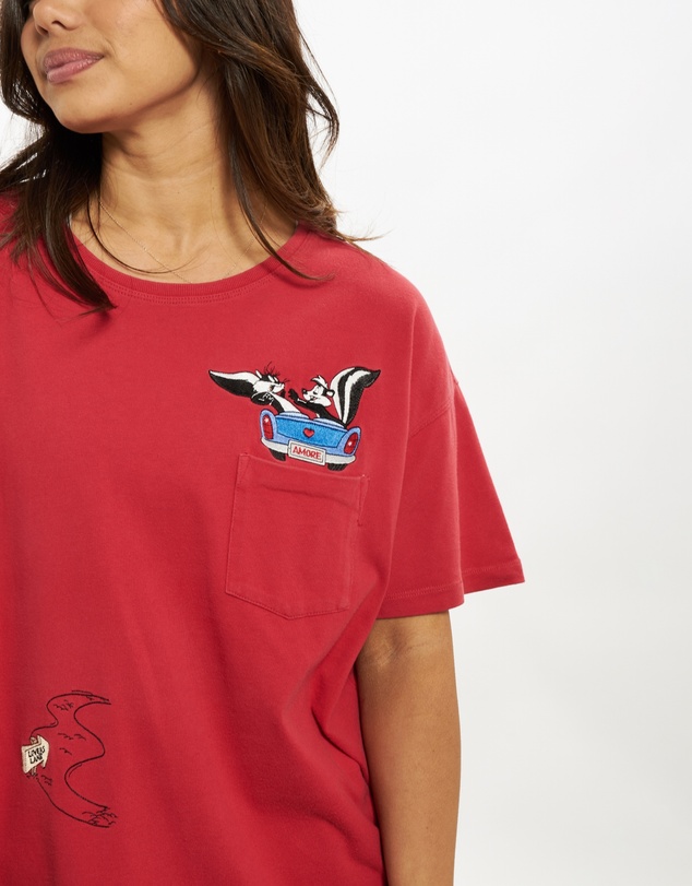 Vintage by The Real Deal - Pre Loved - 1999 Looney Tunes Pepé Le Pew Pocket Tee