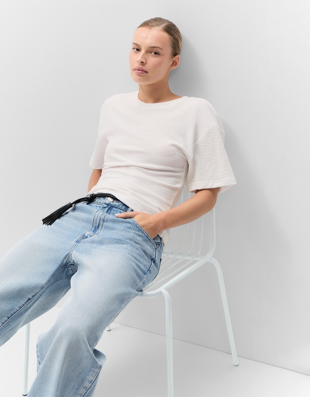 UNISON - Textured Tuck Detail Tee