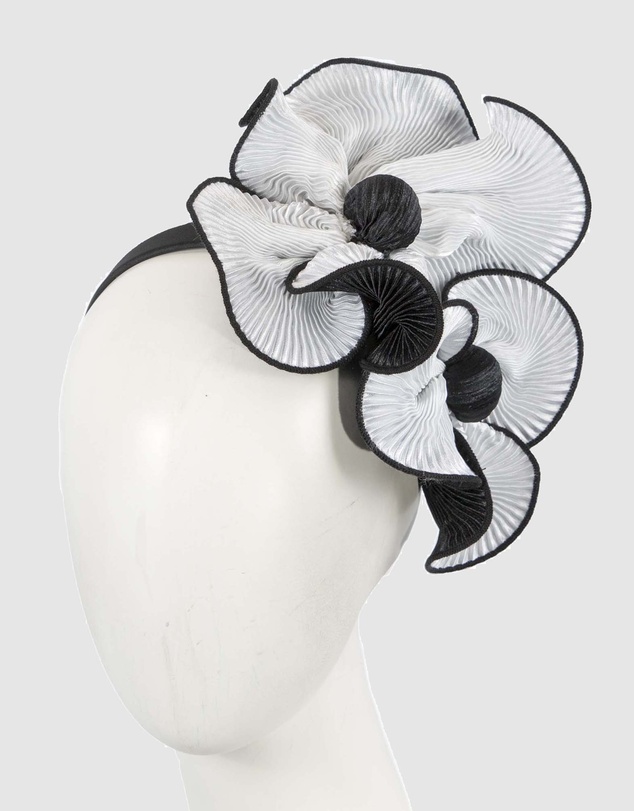Max Alexander - White and Black Racing Fascinator