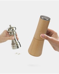 Joseph Joseph - Milltop™ No-spill Salt Mill (Wood)
