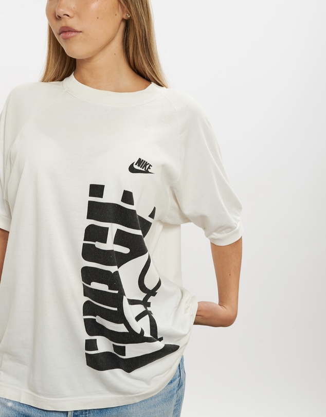 Vintage by The Real Deal - Pre Loved - 90s Nike Tee