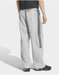 adidas Originals - SPACER TEAMGEIST 26 CUTLINE OPEN HEM PANTS Mens